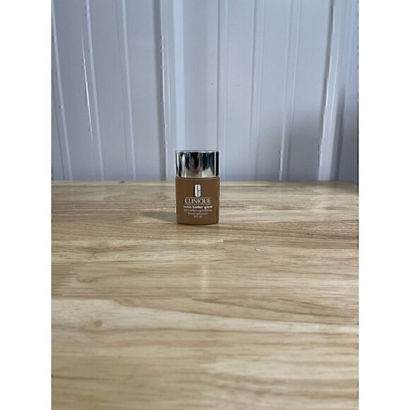 Clinique Even Better Glow Makeup Golden 1.0 Oz - Picture 6 of 7